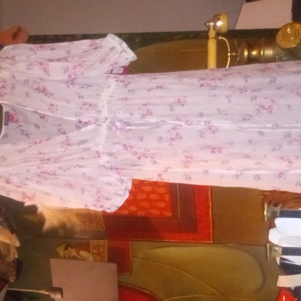 Fun and Romantic Robe Or - Picture 4 of 4